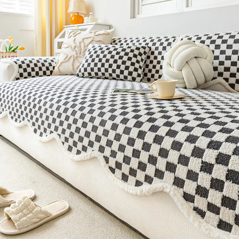 Classic Chequerboard Plush Comfortable Scratch-Resistant Non-Slip Sofa Cover