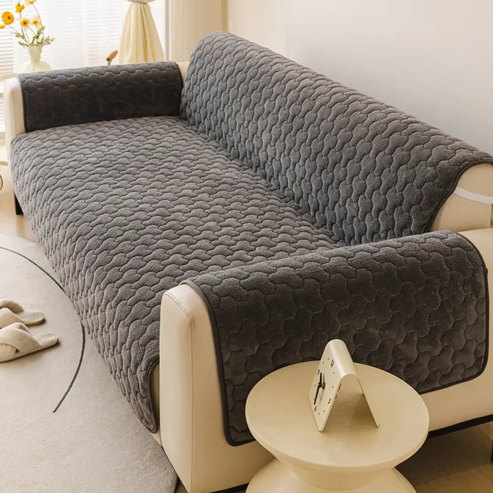 One-Piece Short Plush Comfortable Skin-Friendly Furniture Protection Couch Cover - Puzzle