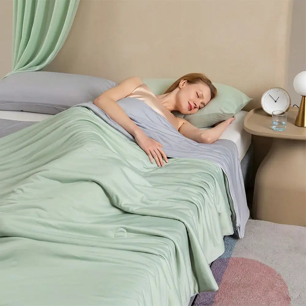 Lightweight Double-Sided Solid Color Cooling Ice Silk Cold Effect Blanket
