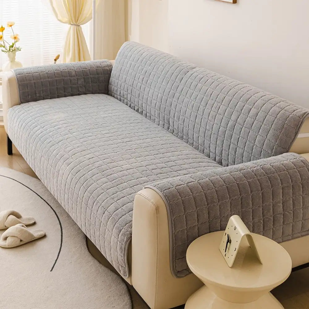 One-Piece Soft Pet-Friendly Short Plush Sofa Protection Non-Slip Couch Cover