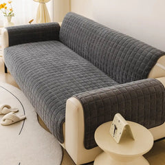 One-Piece Soft Pet-Friendly Short Plush Sofa Protection Non-Slip Couch Cover