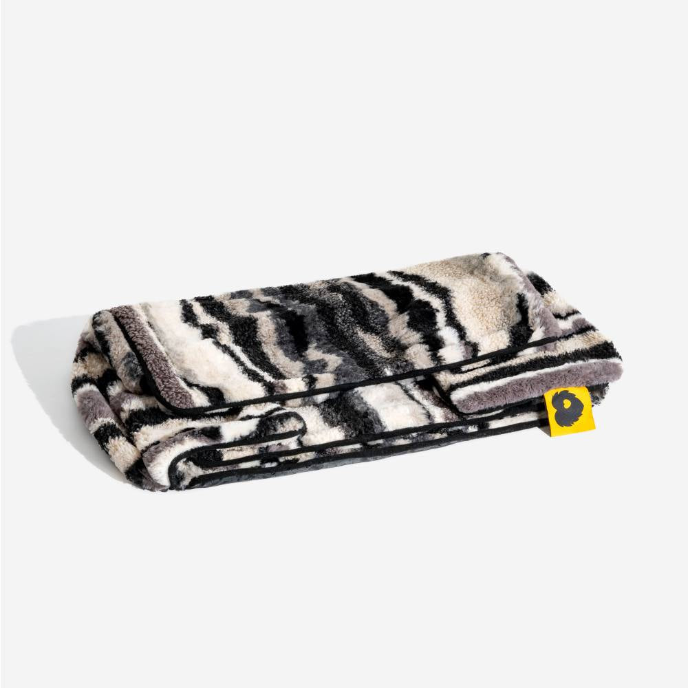Trendy Striped Faux Lambswool Double Layer Dog & Cat Sofa Bed - Home Office