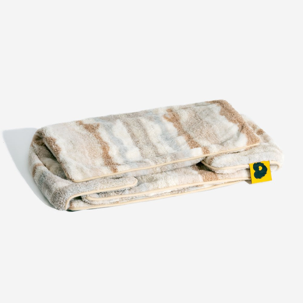 Trendy Striped Faux Lambswool Double Layer Garden Outdoor Dog & Cat Sofa Bed