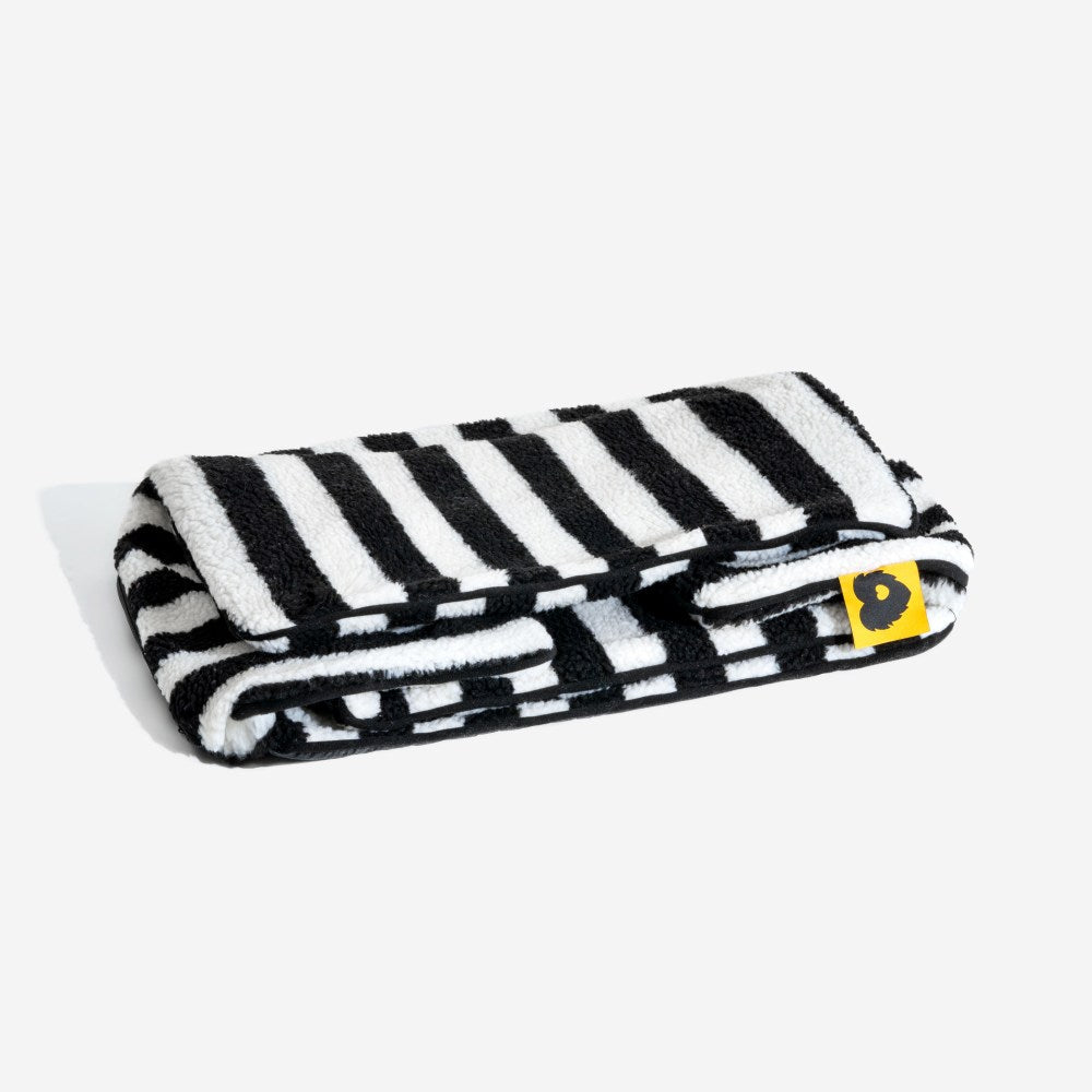 Trendy Striped Faux Lambswool Double Layer Dog & Cat Sofa Bed - Home Office