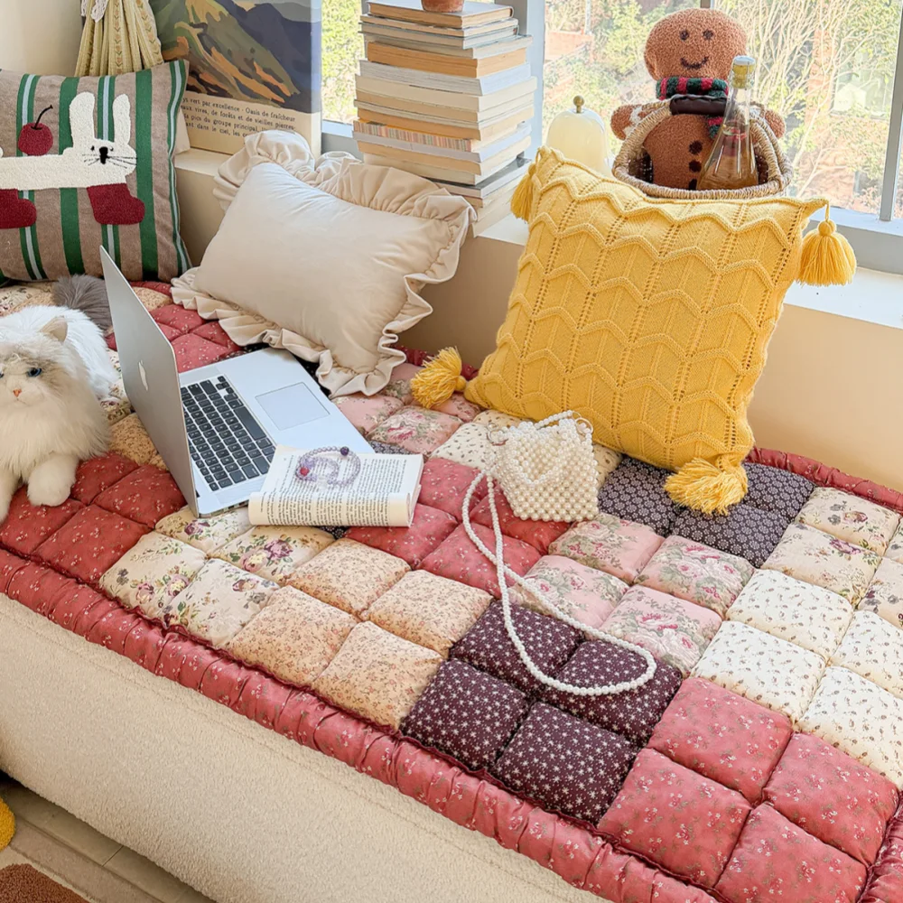 Handmade Vintage Floral Soft Stuffed Pet Mat Non-Slip Sofa Cover