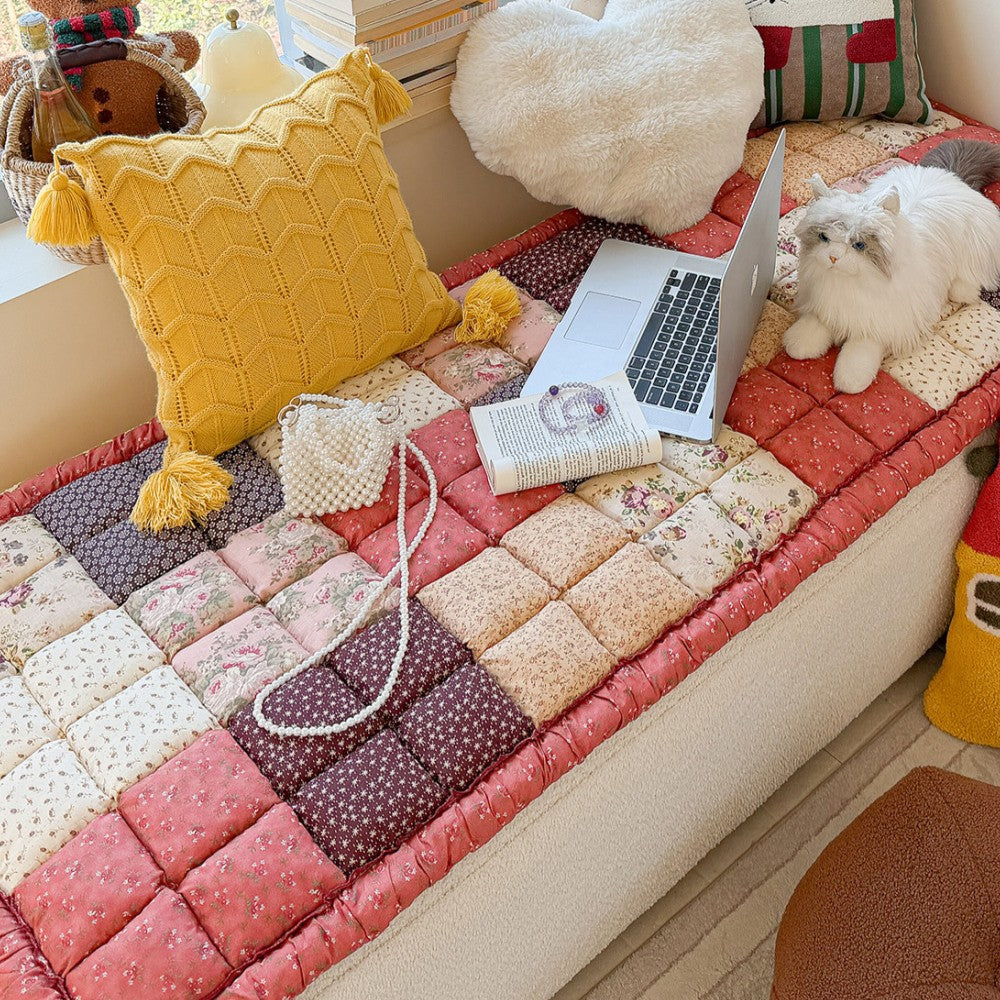 Handmade Vintage Floral Soft Stuffed Pet Mat Non-Slip Sofa Cover